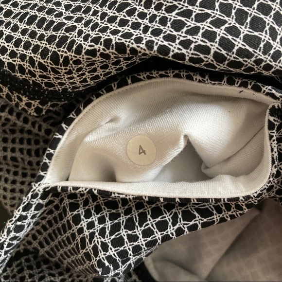 Lululemon leggings - Picture 5 of 5